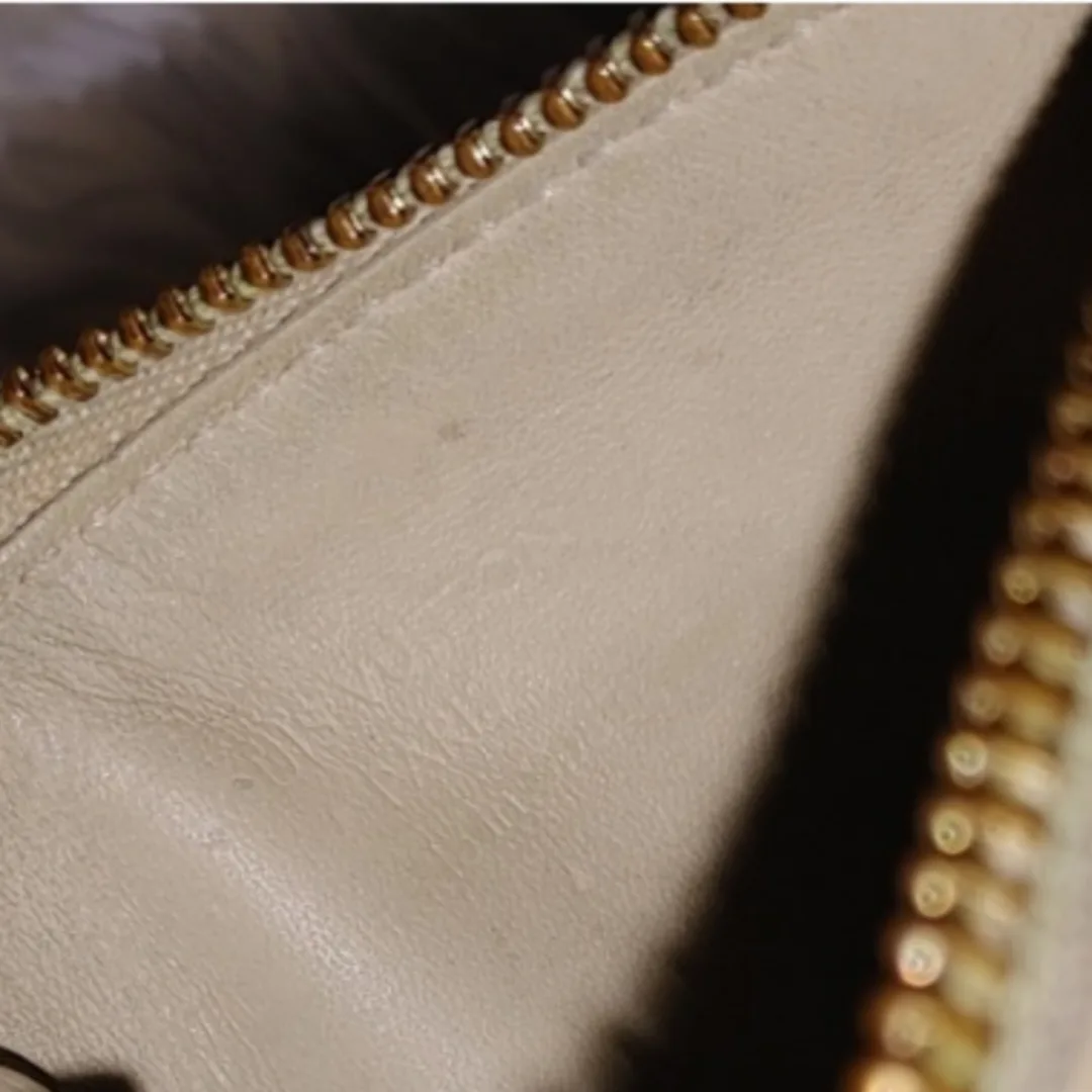 Louis Vuitton Monogram Vernis Key Pouch image indicator(3)