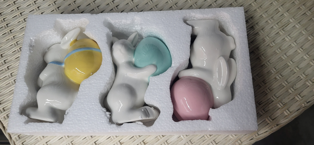 Set of 3 Ceramic Easter Bunnies - photo 3