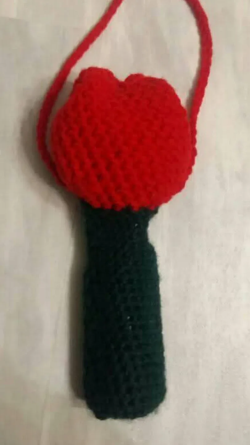 Handmade Crochet Lipstick Holder Tulip Rose image indicator(4)