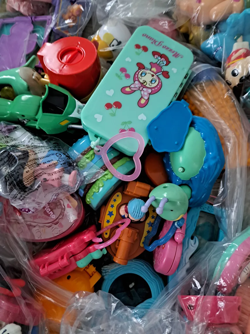 Free toys (Pickup at Richmond Hill L4S) image indicator(4)