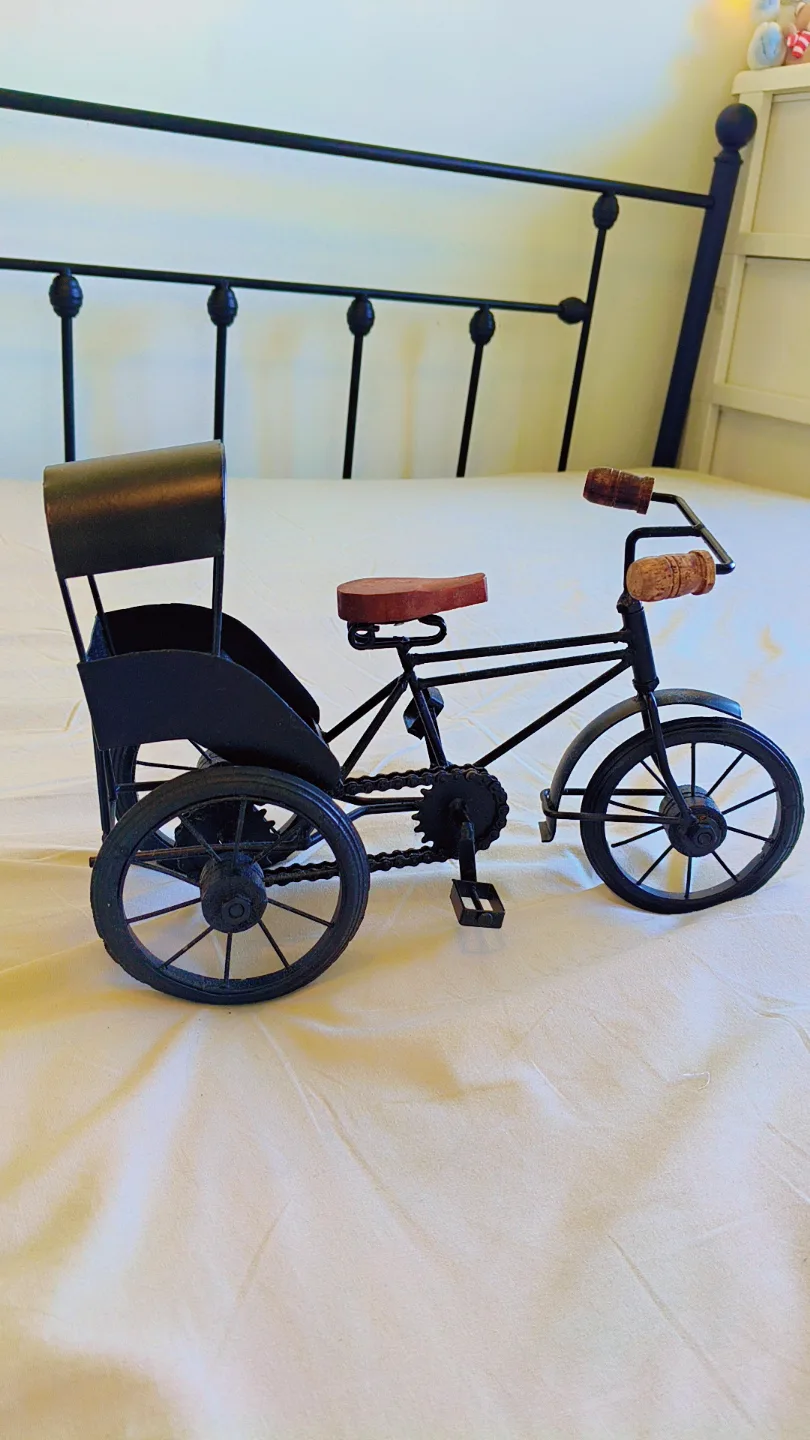 Vintage Metal Rickshaw Model image indicator(2)