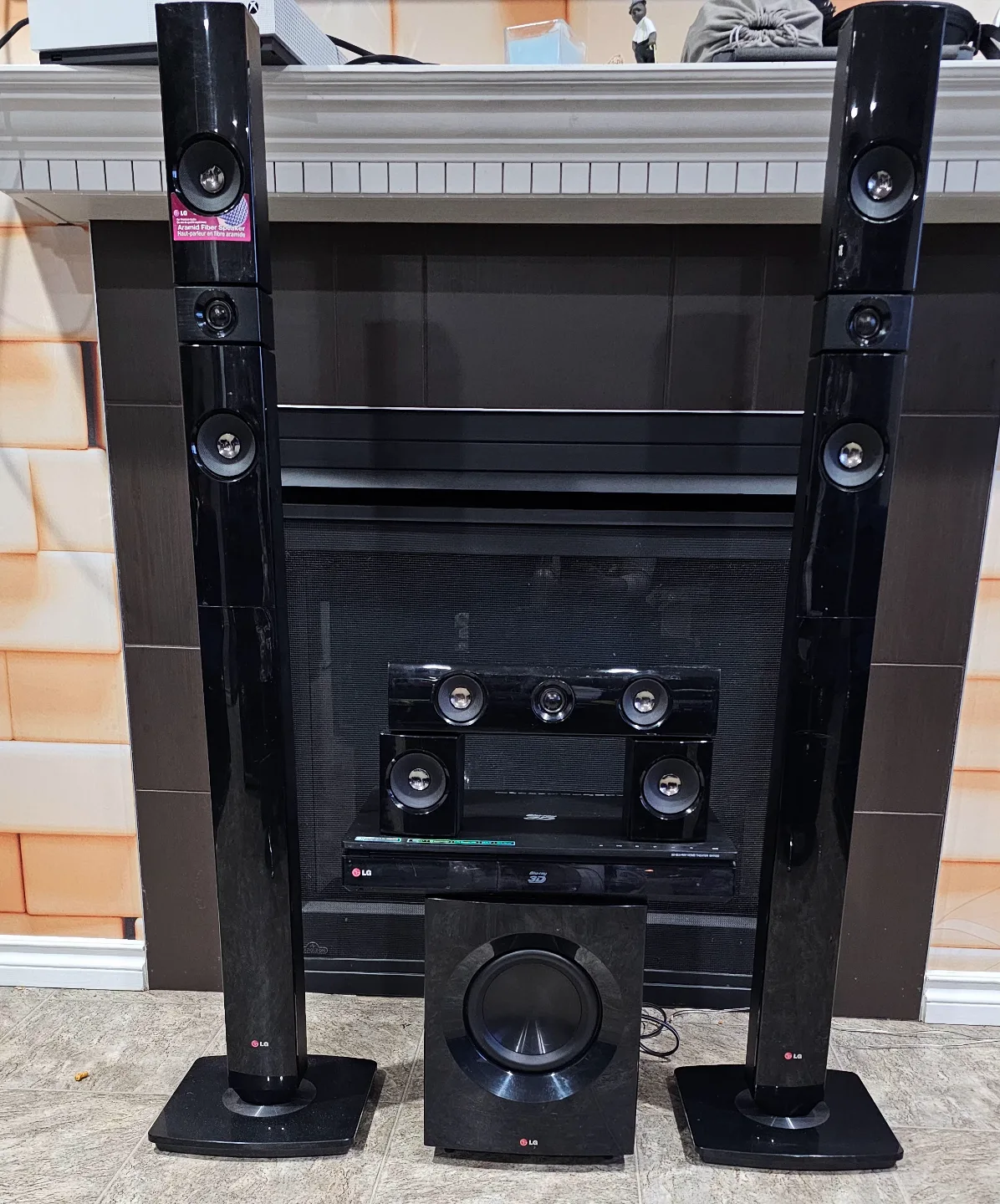 LG 5.1 Channel Home Theatre System thumbnail