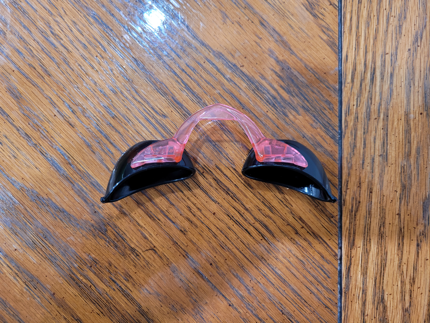 Indoor tanning goggles. - photo 3