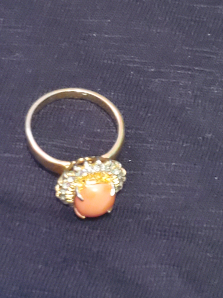 Stunning Coral and Gold Ring - photo 3