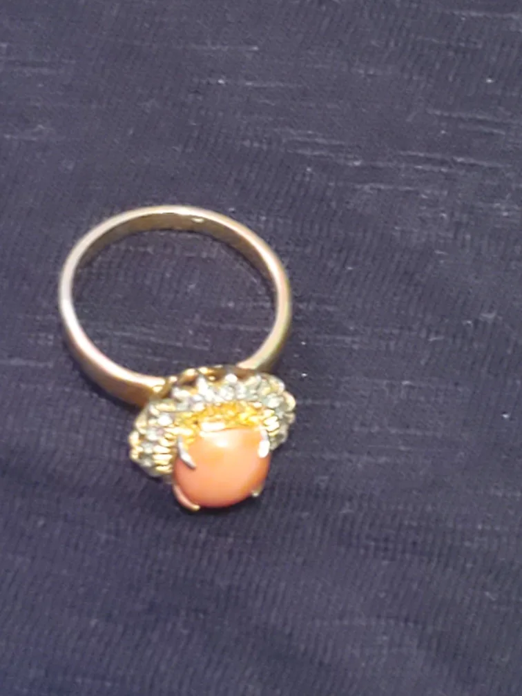 Stunning Coral and Gold Ring image indicator(3)