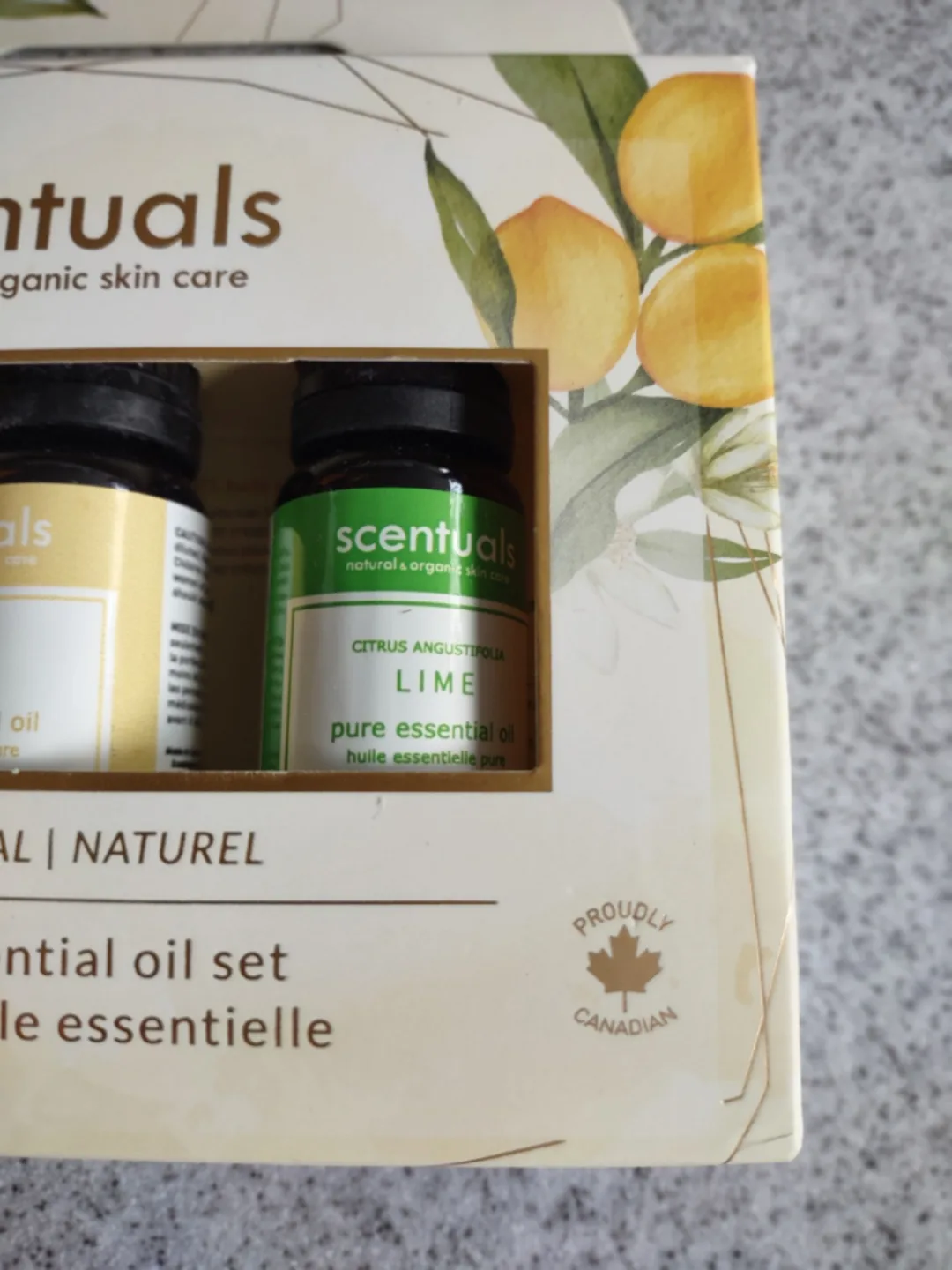 (NEW) Organic Scentuals Citrus Essential Oil Set image indicator(3)