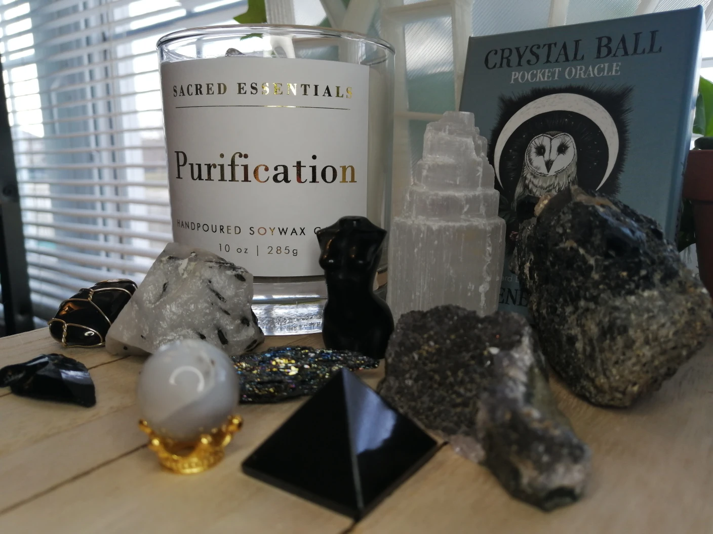 Sacred Essentials Purification Soy Wax Candle & Crystal Bundle - photo 4