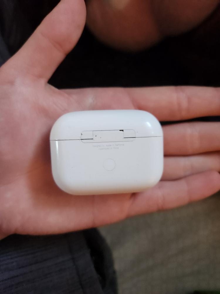 Apple AirPods Pro (1st generation) with Charging Case - photo 4