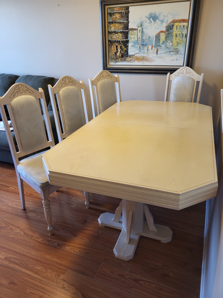 Extendable Dining Table Set with Four Chairs