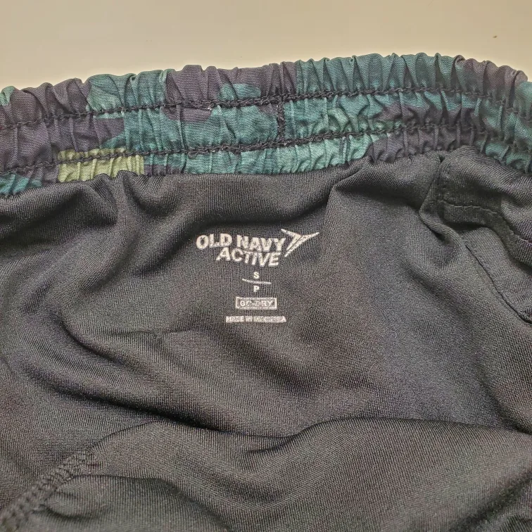💚Old Navy Active Camo Running Shorts image indicator(5)