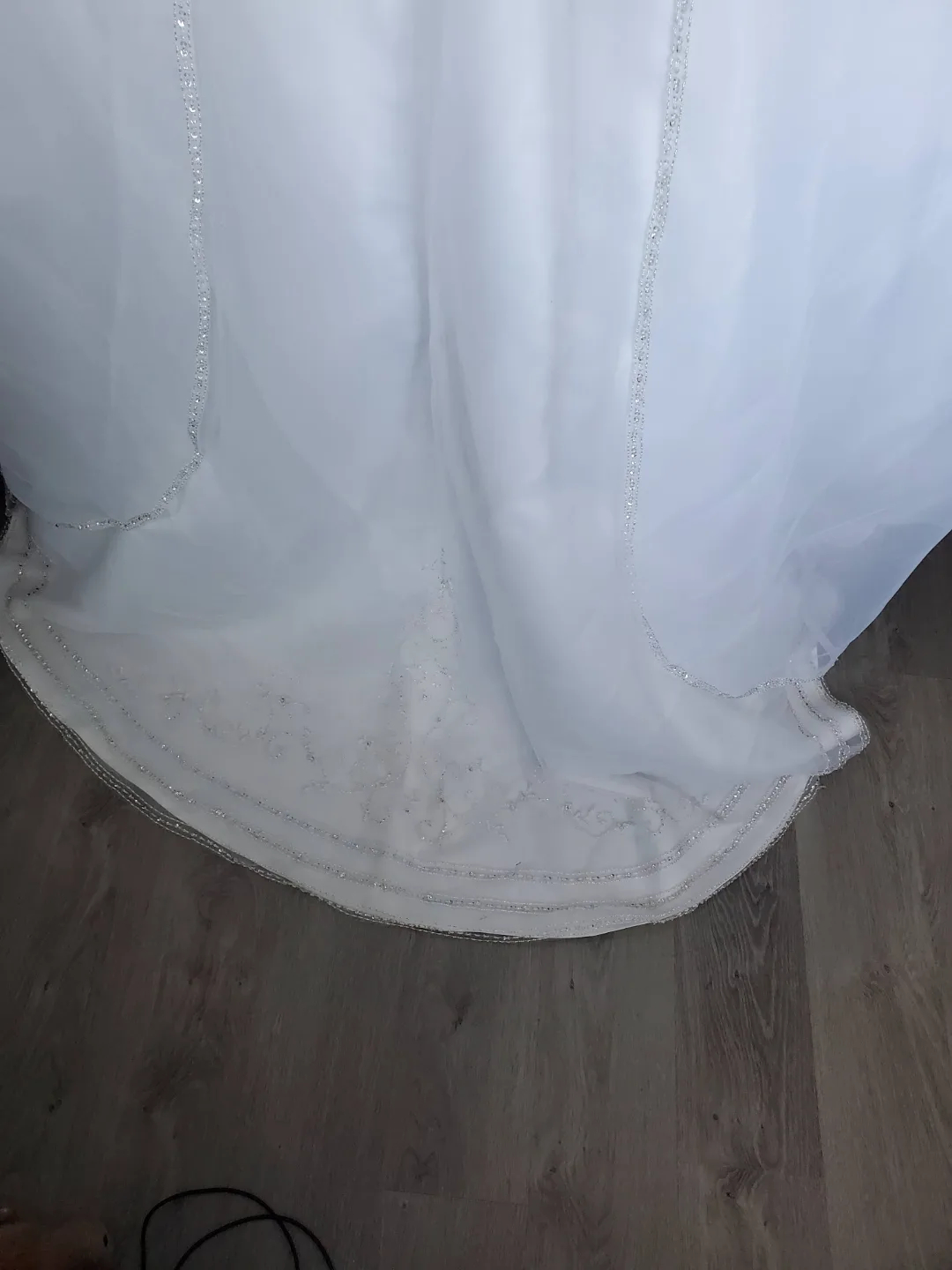 Mooncheri Bridal Gown - Size 8 image indicator(9)