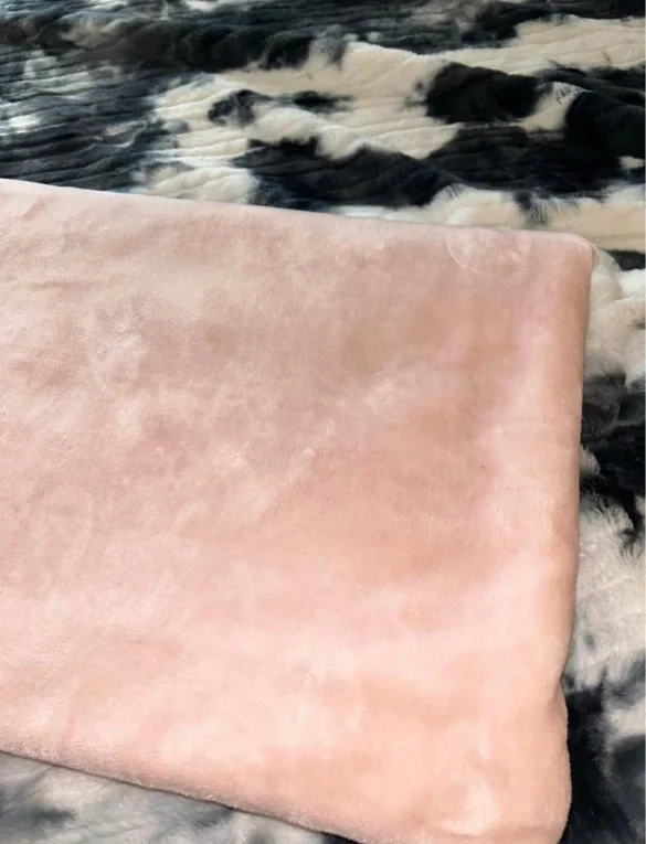 queen sized plush throw blanket thumbnail