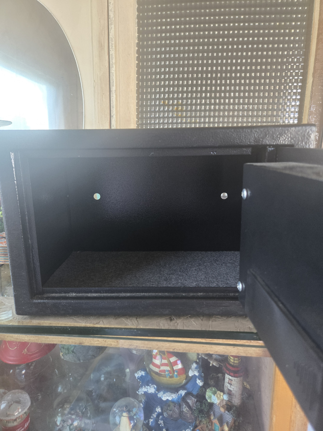 Honeywell Small Electronic Safe - photo 3