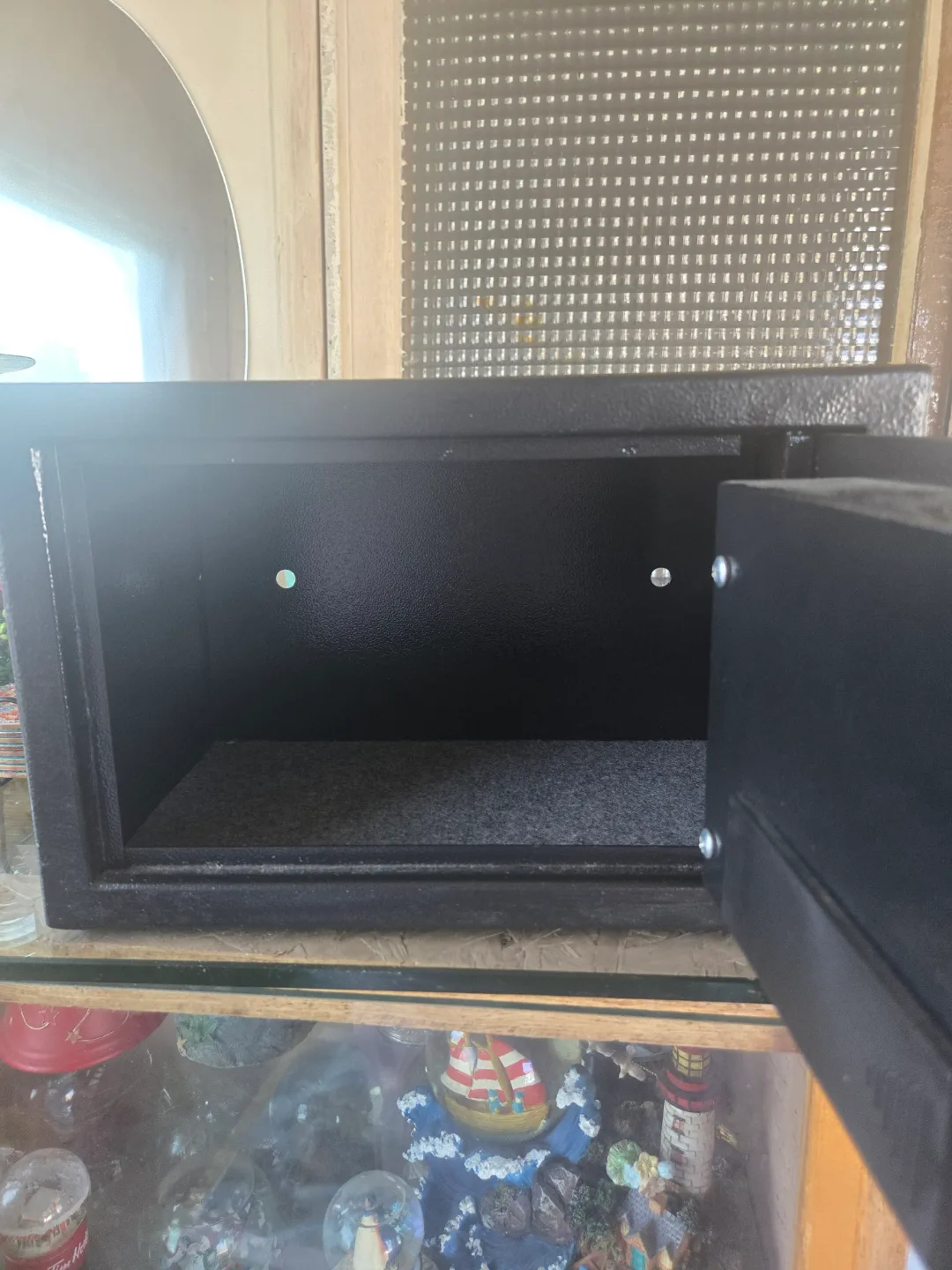 Honeywell Small Electronic Safe image indicator(3)