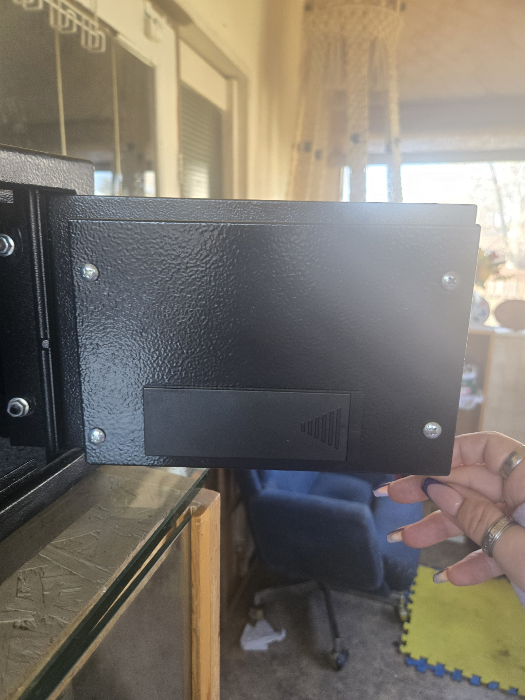 Honeywell Small Electronic Safe - photo 4