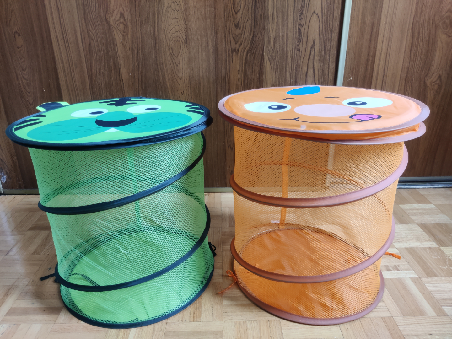 Two Collapsible Pop-Up Laundry Hampers