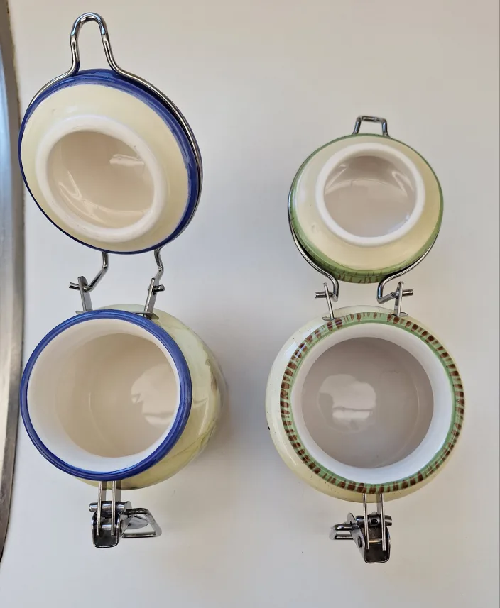 Ceramic Jars with Metal Clasps - Set of Two image indicator(3)