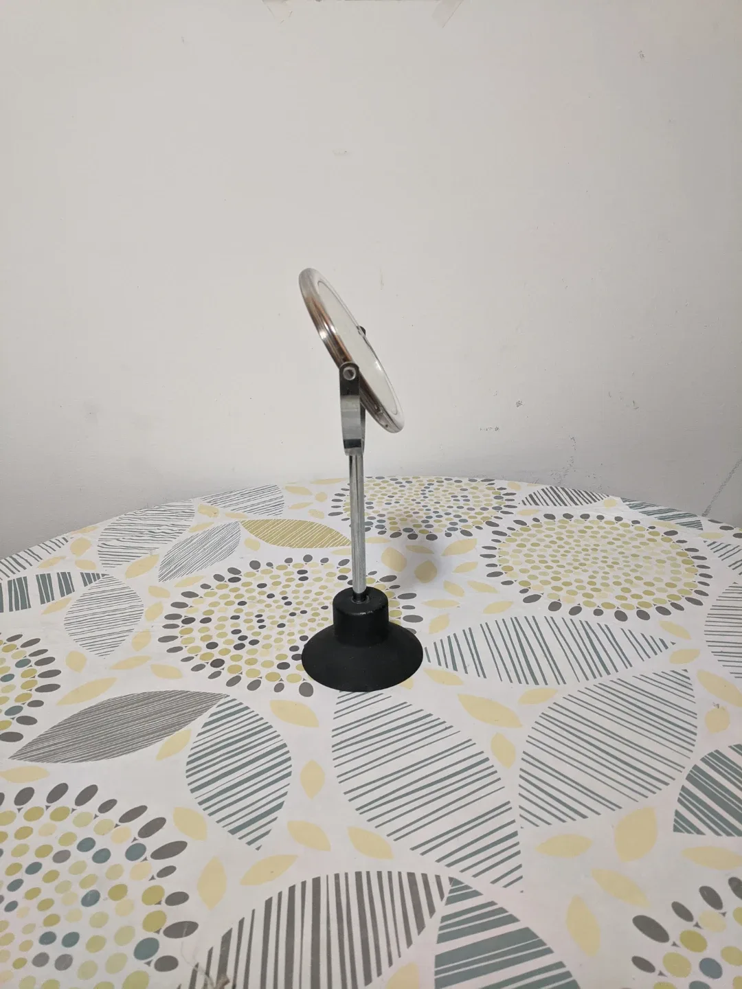 Round tabletop vanity mirror image indicator(3)