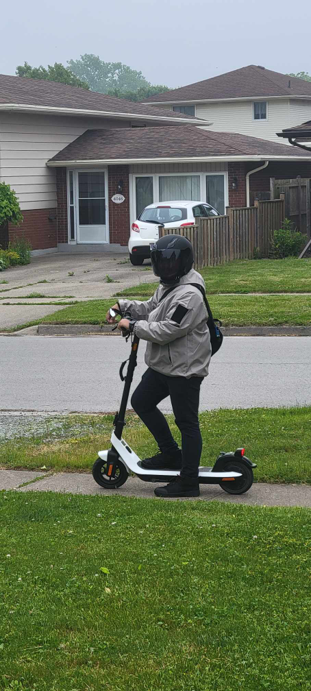 NIU Electric Scooter + Helmet - photo 3