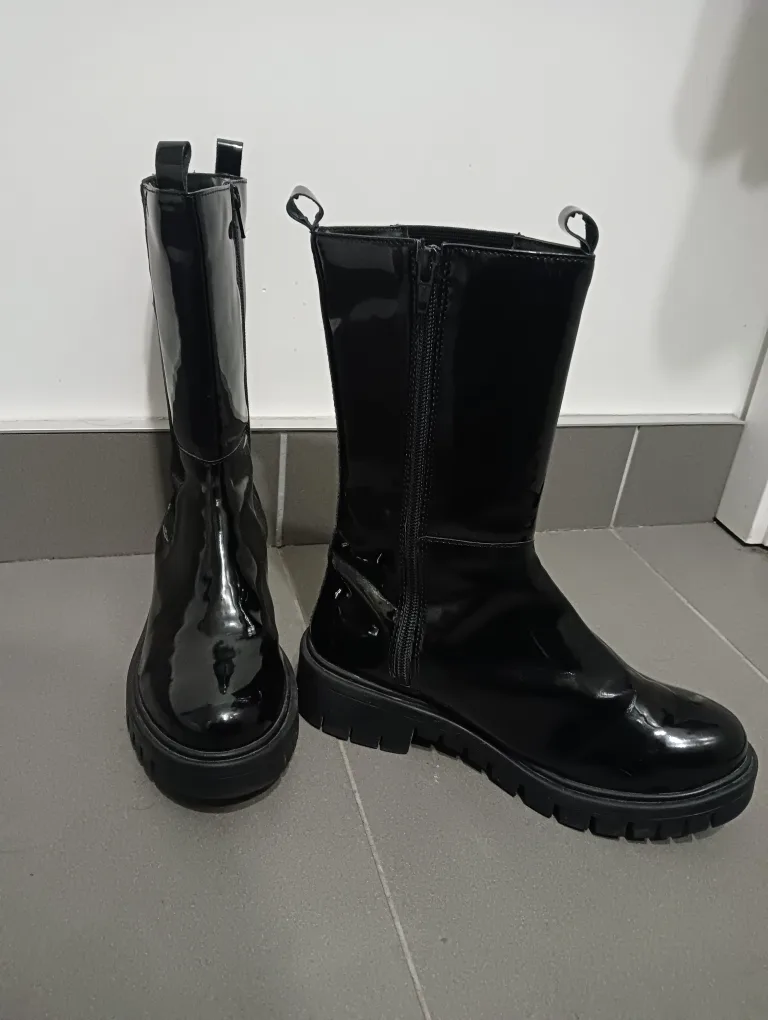 Black Patent Leather Boots image indicator(2)