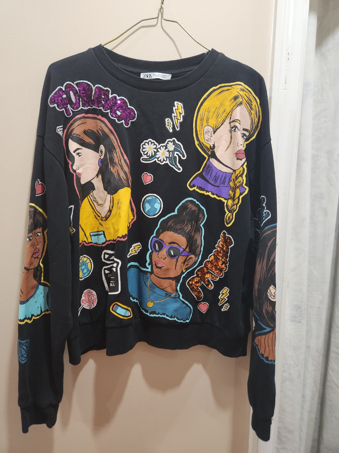 Zara Women's Graphic Sweatshirt