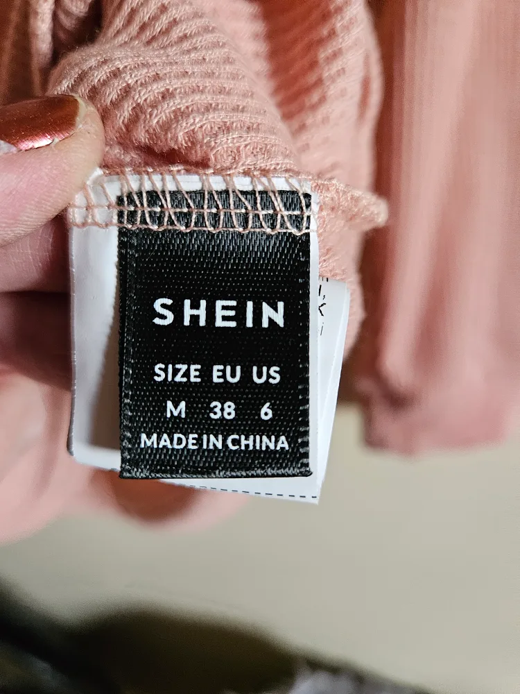 SHEIN Pink Waffle Knit V-Neck Long Sleeve Crop Top - Size M image indicator(2)