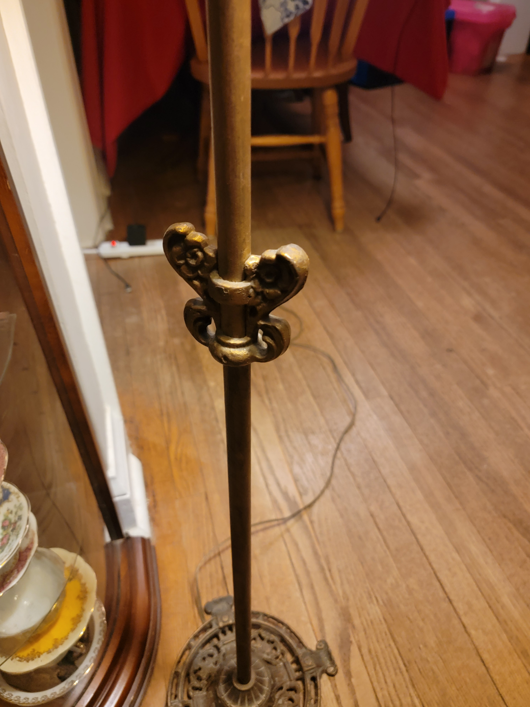 Antique brass  bridgeLamp with Floral paper Shade - photo 5