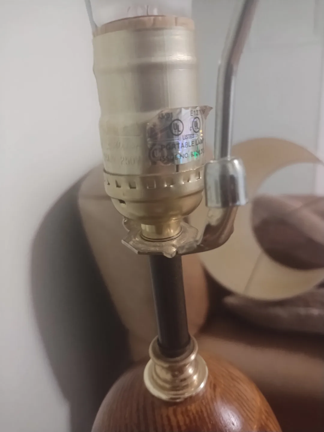 Vintage Wooden Acorn Table Lamp image indicator(5)