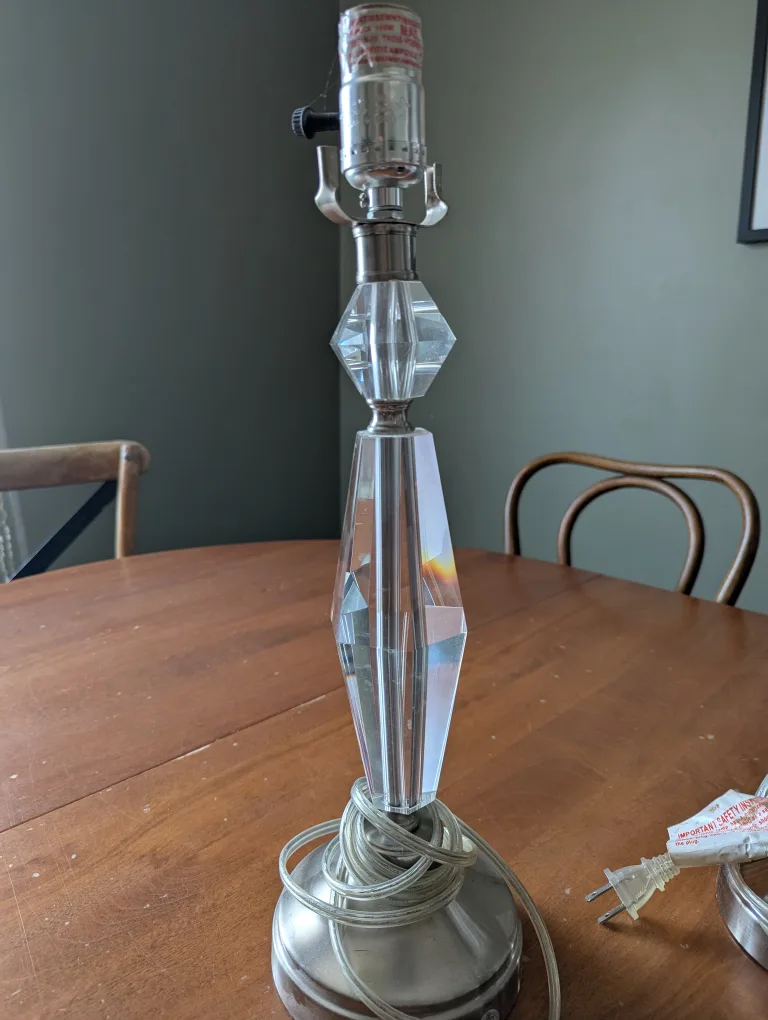 Pair of Glass Crystal Table Lamps image indicator(4)