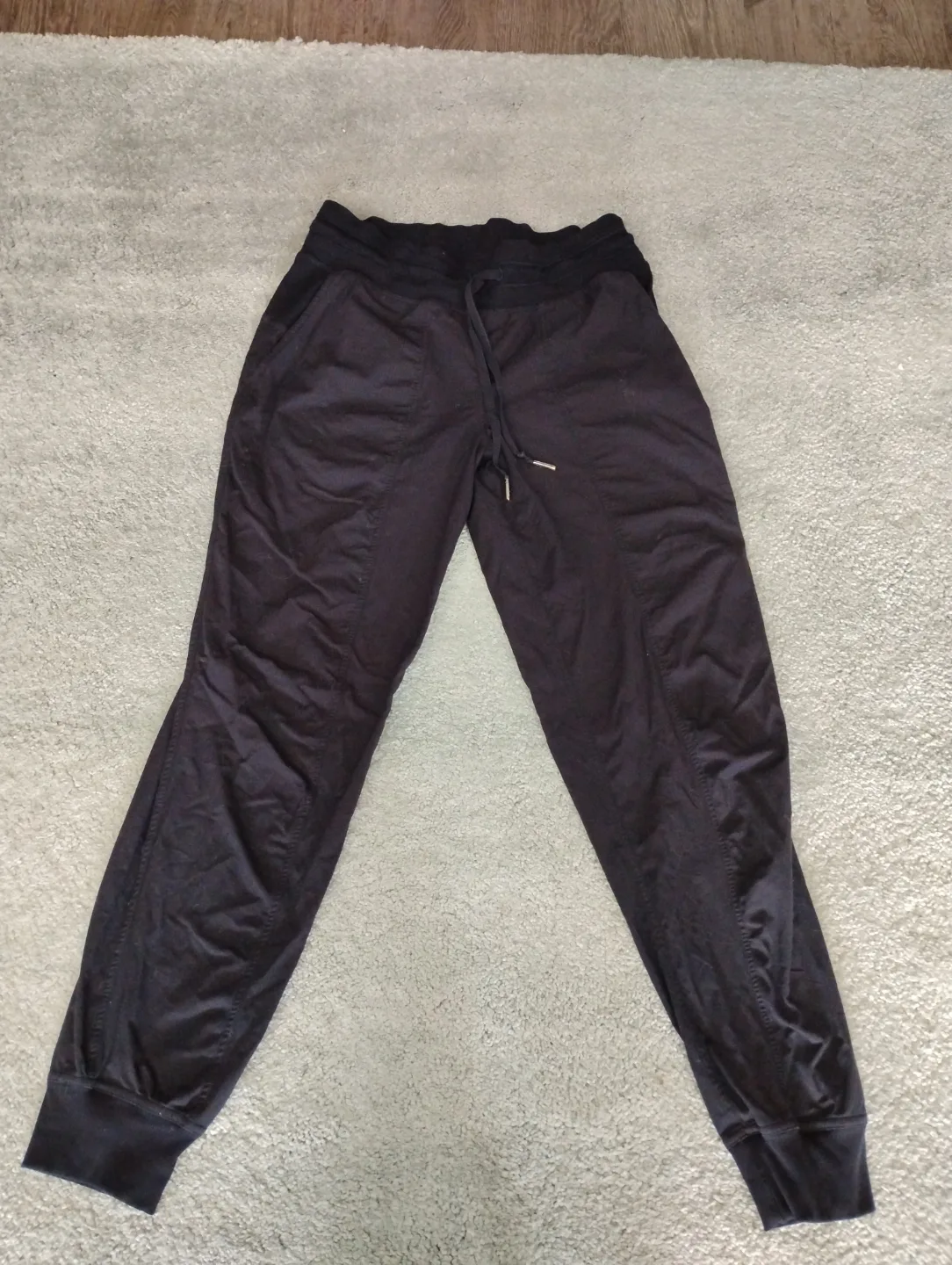 Lululemon Black dance studio plants image indicator(2)