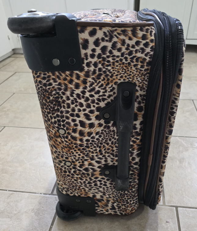 Luggage - photo 5