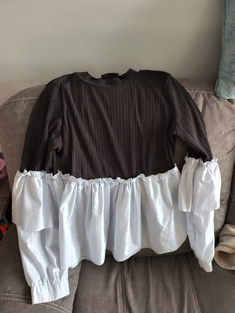 Black and White Ruffle Detail Blouse - photo 2