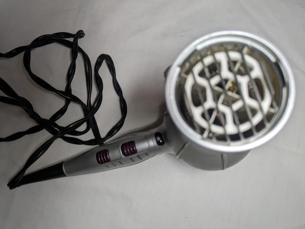 Revlon Ionic Ceramic Hair Dryer 💚 image indicator(3)