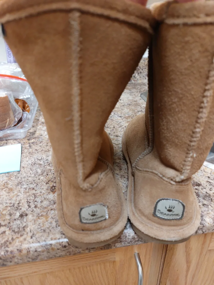 Bearpaw Brown Suede Boots - Size 8 image indicator(3)