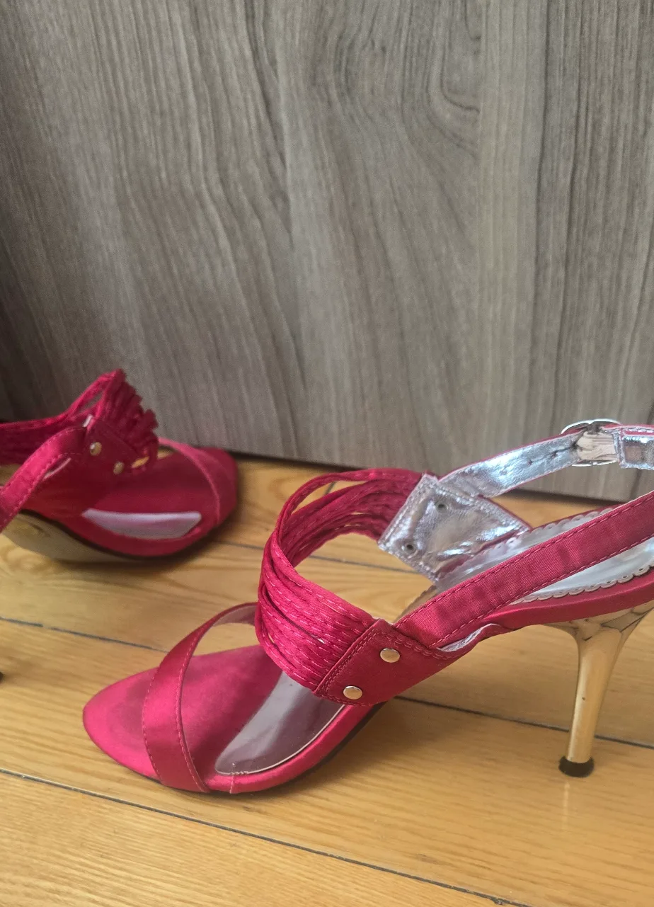 Gorgeous Pink Satin Heels image indicator(3)