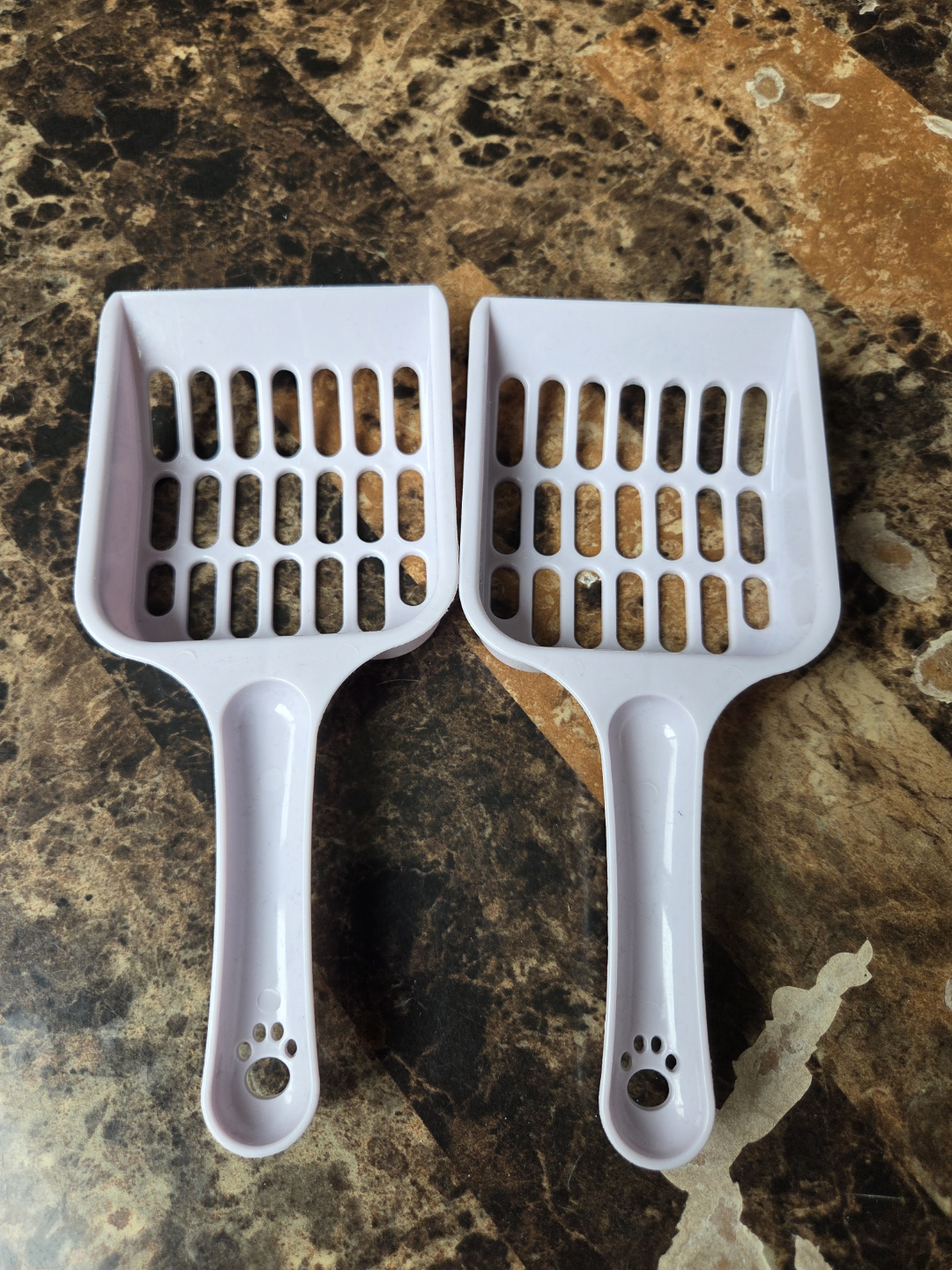 2 Brand New Cute Cat Litter Scoop $4 each