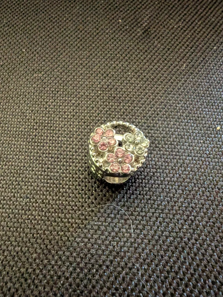 Charming Pink and White Crystal Charm Bead image indicator(2)