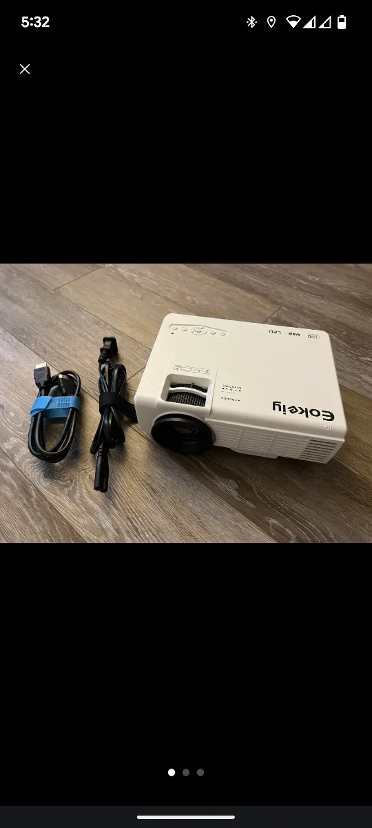 Mini projector like new with box and accessories image indicator(3)