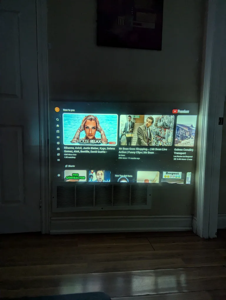 Mini projector like new with box and accessories image indicator(5)