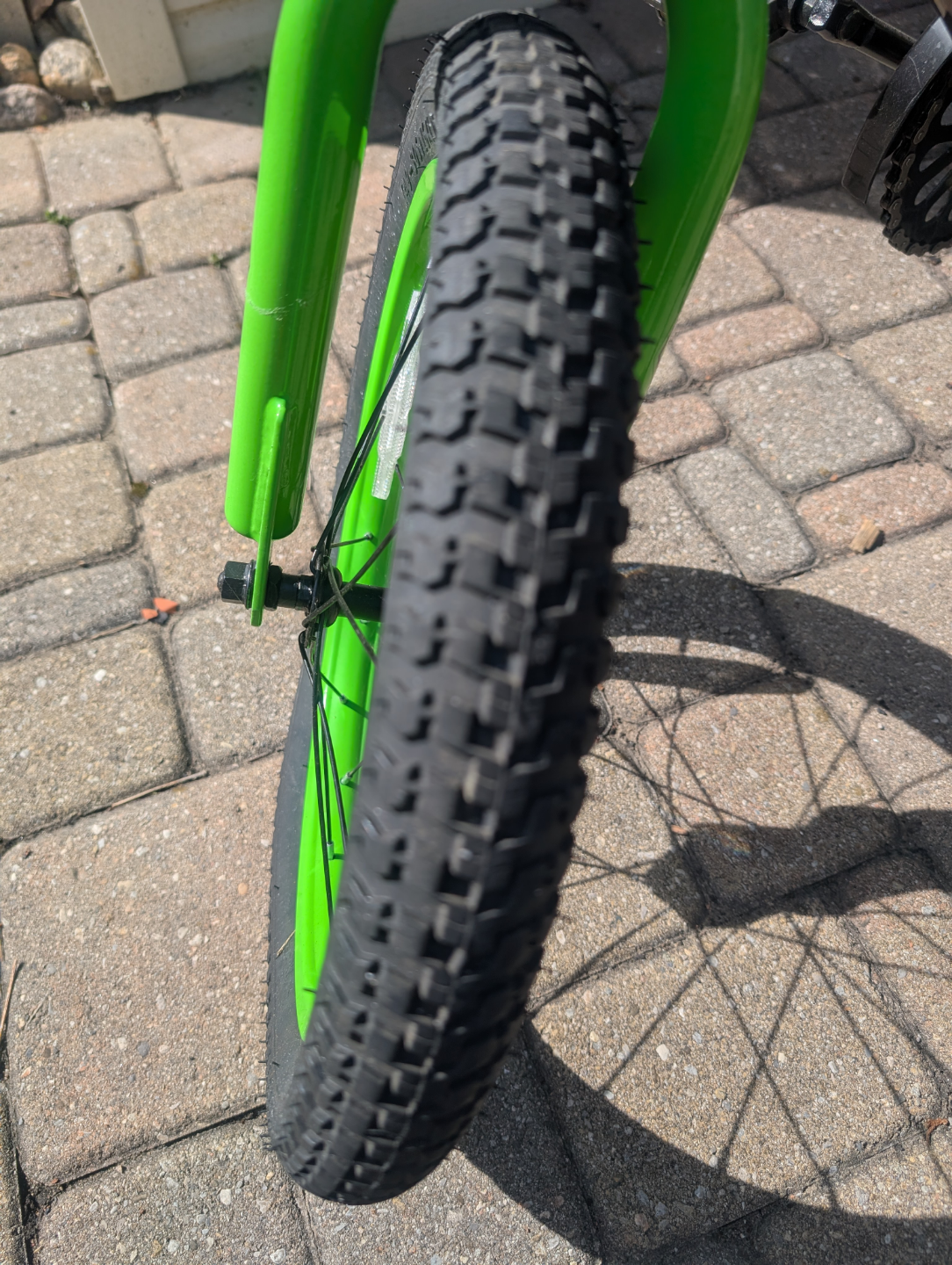 Kids' 16-inch Nakamura Bicycle with Training Wheels - photo 3