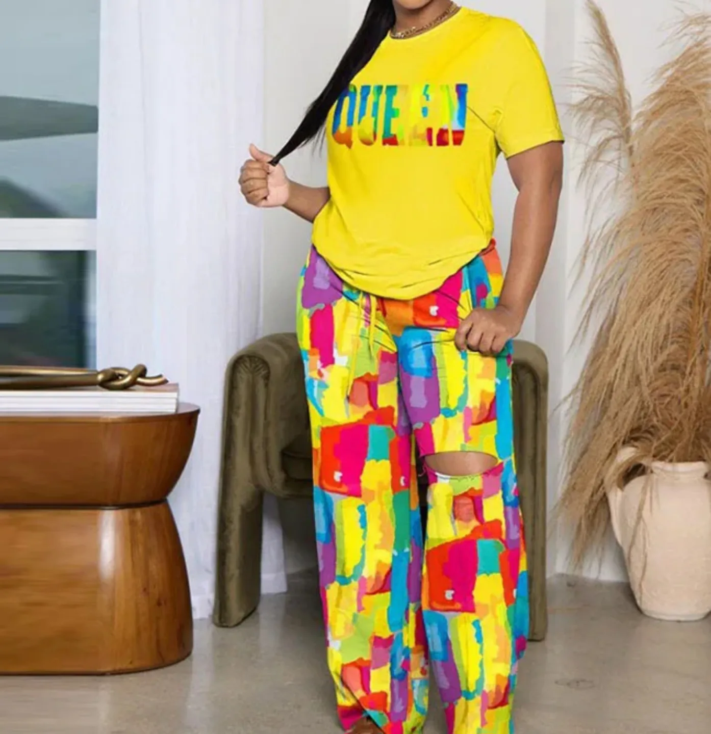 Women's Two-Piece Outfit: Yellow 'Queen' T-Shirt thumbnail