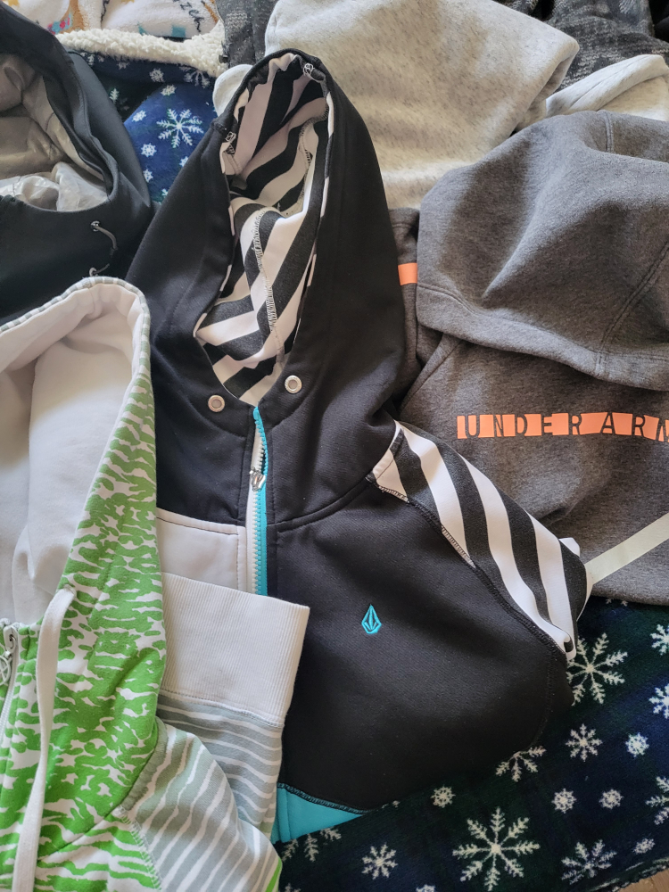 Bundle of women's clothes - photo 2