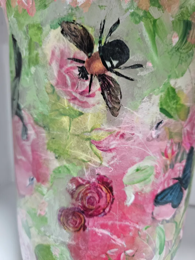 Hand-painted Glass Vase with Roses and Butterflies image indicator(4)