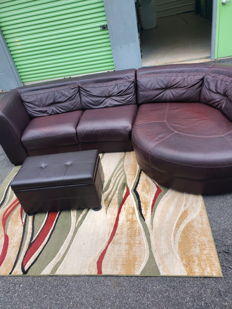Château D'ax Brown Leather Sectional (DELIVERY AVAILABLE) - photo 2
