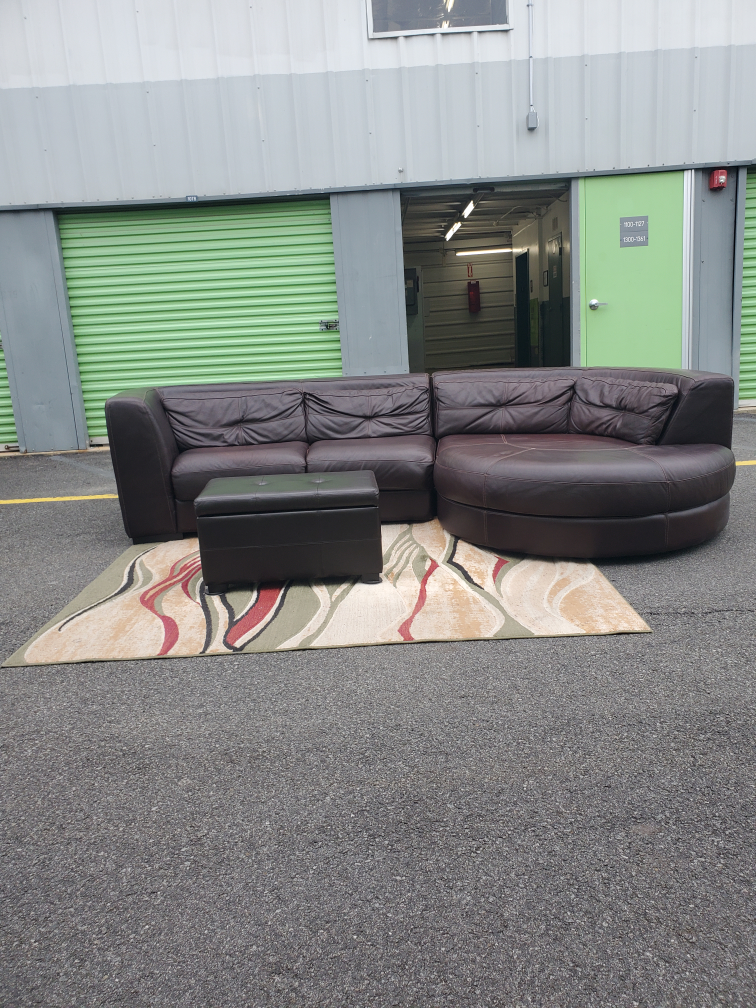 Château D'ax Brown Leather Sectional (DELIVERY AVAILABLE) - photo 3