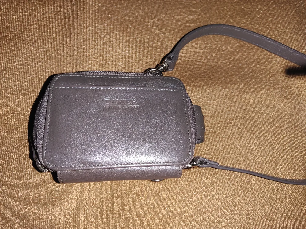 DANIER Genuine Leather Wallet on Strap image indicator(5)