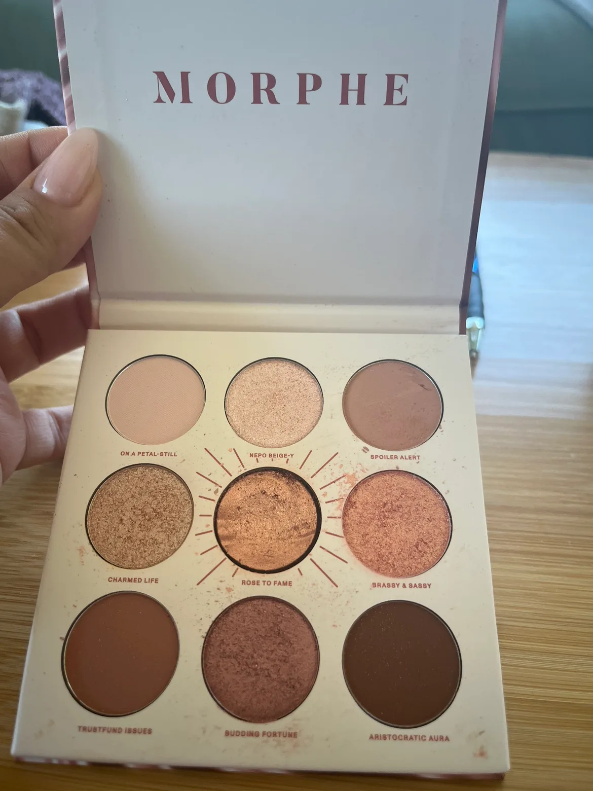 Eye shadow thumbnail