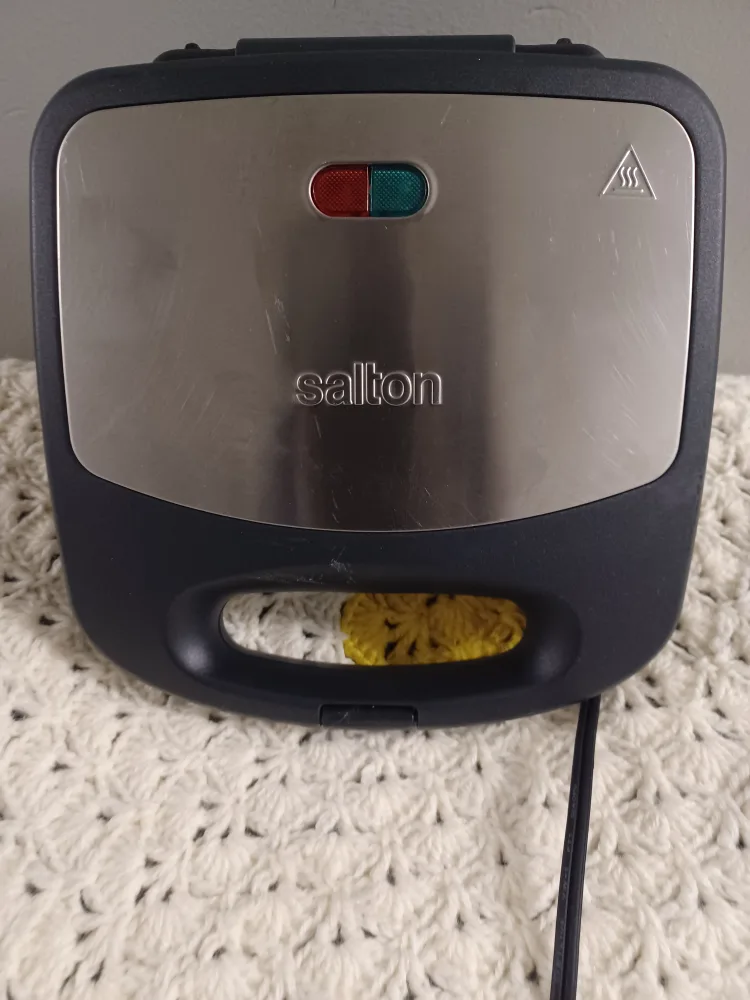 Salton 2-in-1 Toaster image indicator(9)