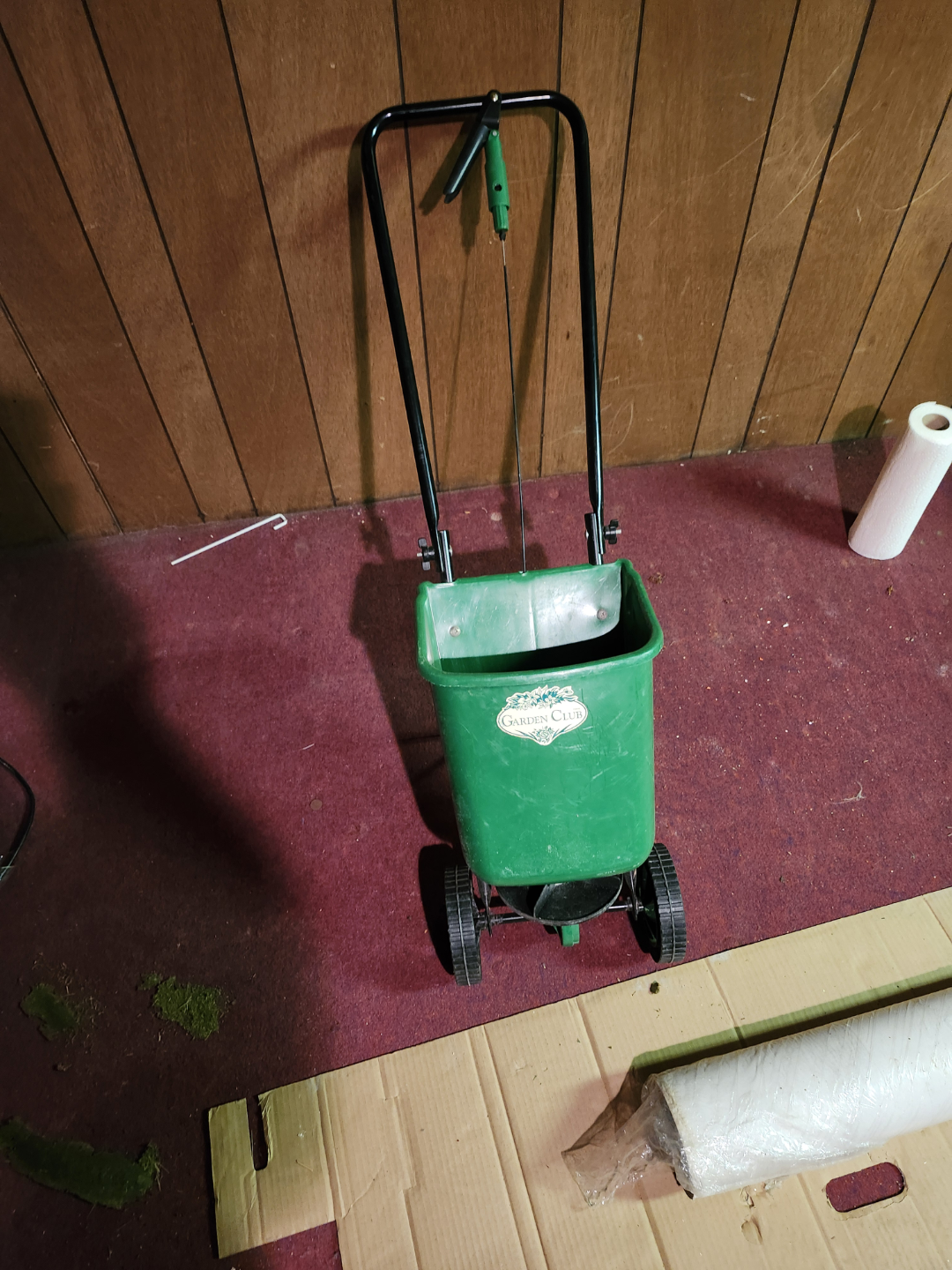 Garden Club Broadcast Spreader
