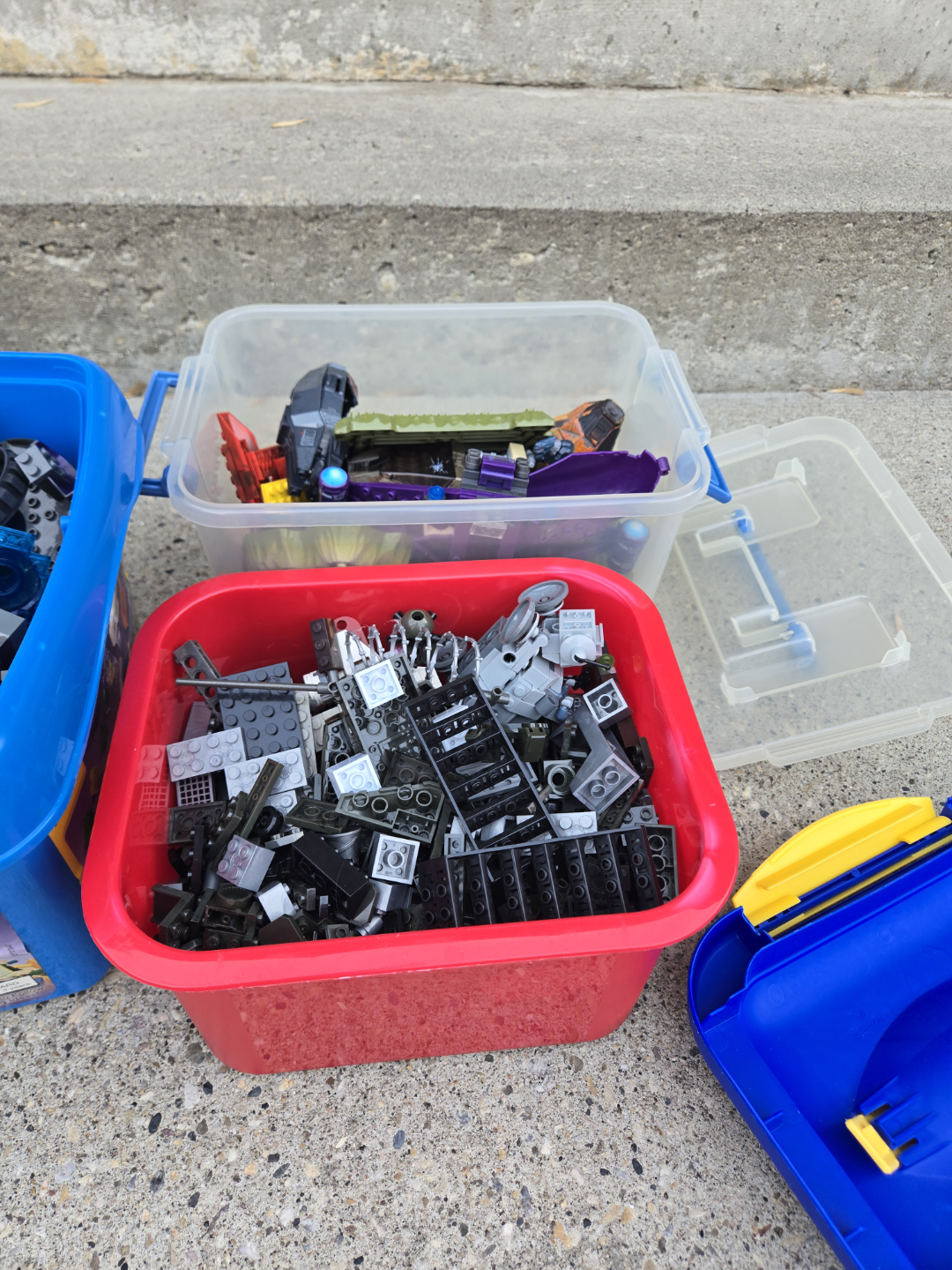 Bulk LEGO Lot - Assorted Pieces and Vehicles - photo 3